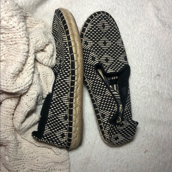 WOVEN PLATFORMS - Picture 2 of 3